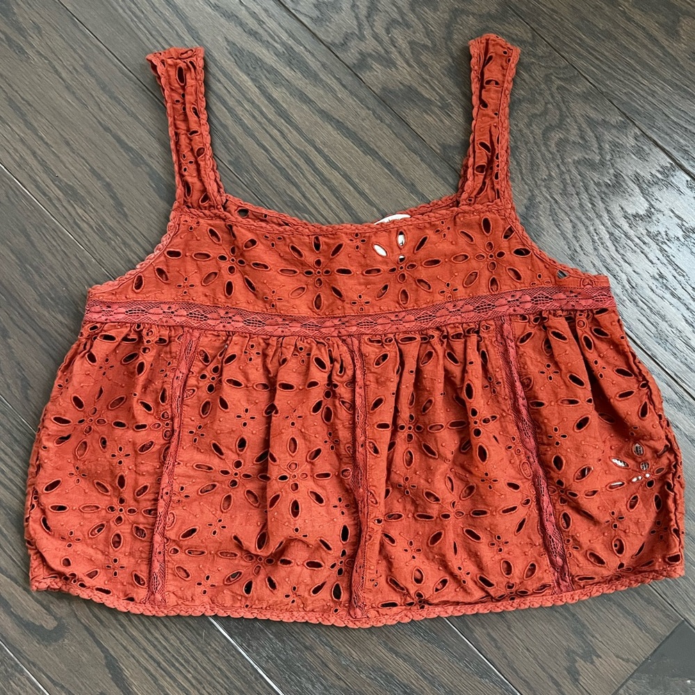 Wilfred Cropped Eyelet Tank